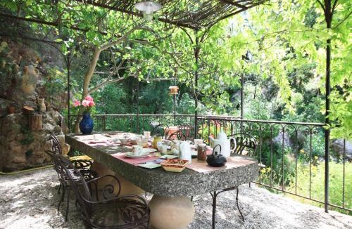 Saint-Antonin-sur-Bayon Bed & Breakfast | Le Moulin en Provence