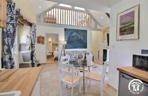 Plussulien House | Le murmure des oiseaux