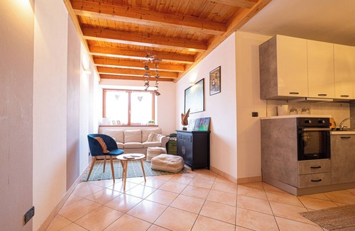 Lomaso Apartment | LE MUSE COMANO TERME HOLIDAY, romantic chic