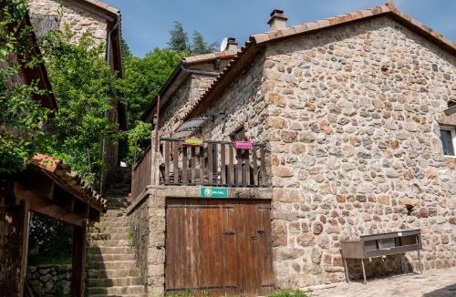 Pereyres House | LE MYRO