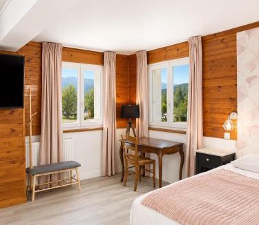 Corps Hotel | Le Napoléon