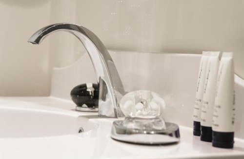 7th Arrondissement Hotel | Le Narcisse Blanc