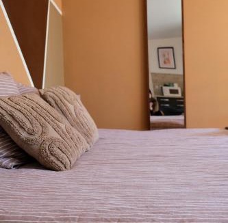 Gisay-la-Coudre Apartment | Le Nid Bohème