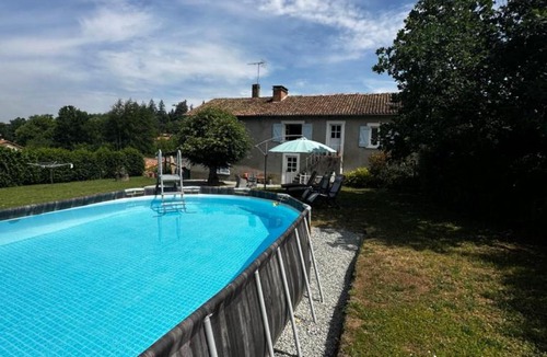 Chirac House | Le Nid Douillet
