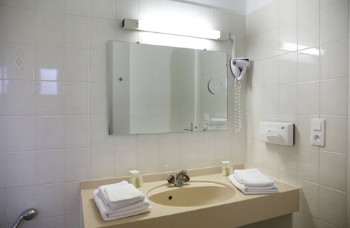 La Bussiere Hotel | Le Nuage