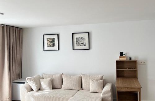 Marche-les-Dames House | Le onze