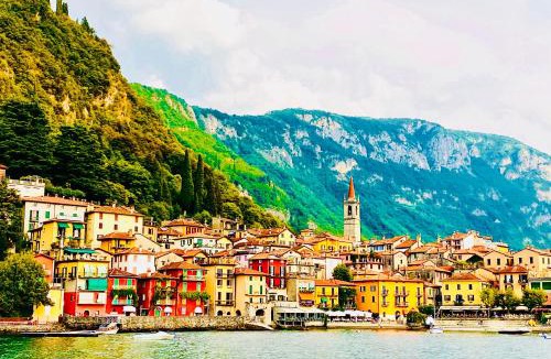 Perledo House | Le Palm House has two bedrooms with the breathtaking view over lake Como