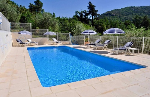Coaraze House | Le Palmier - BENDEJUN