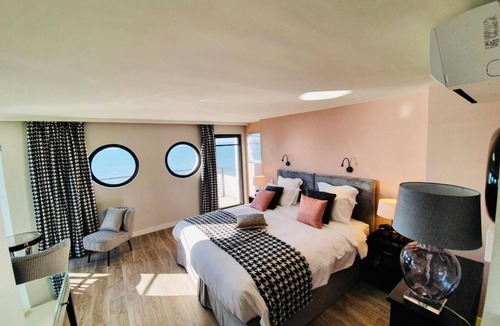 Villerville Hotel | Le Paquebot