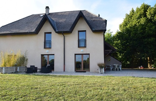 Sillingy Cottage | 'Le Paradis de Bornachon': Country Cottage with Mountain Views