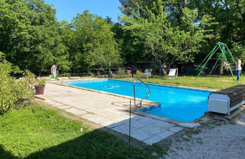 Trets Bed & Breakfast | Le Paradis de Clarisse
