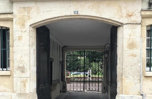 Rouen City Centre Apartment | Le Paradis Perdu