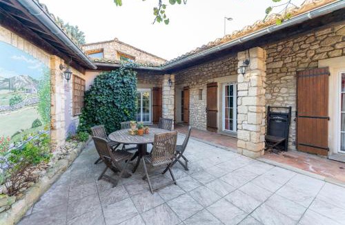 Velleron House | Le Patio