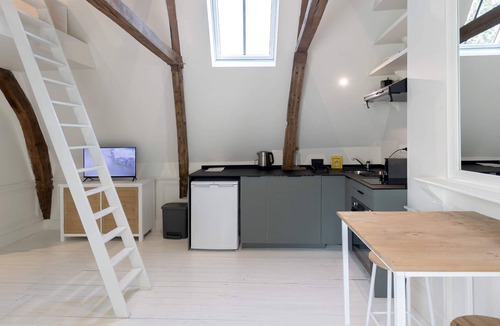 Arras Apartment | Le perchoir, studio avec mezzanine