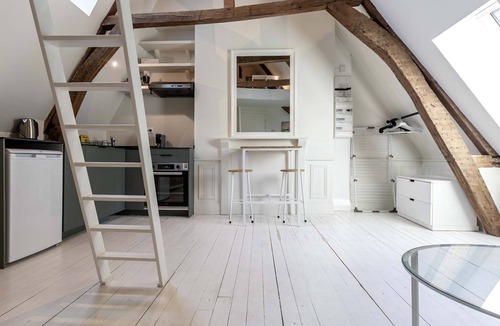 Arras Apartment | Le perchoir, studio avec mezzanine