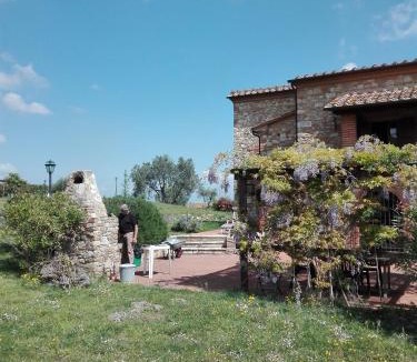 Casciana Terme Lari Bed & Breakfast | Le PergolineB&B