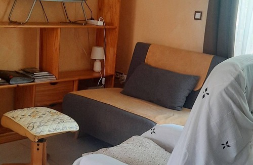 Lescar Apartment | "Le Pesquit" large, fully-equipped 36m2 studio on one level: private terrace.