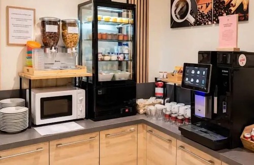 Beaumont-en-Veron Hotel | Le Petit Logis