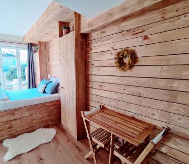 Oingt Bed & Breakfast | Le Petit Oingt de Paradis Chambre d'hôtes