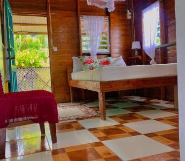 Wotten Waven House | Le Petit Paradis