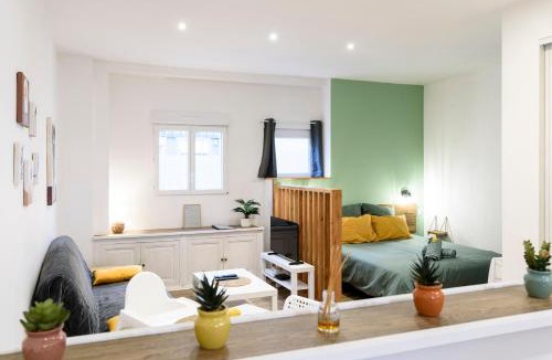 La Roche-Chalais Apartment | Le Petit Rochalais - Appartement cosy avec terrasse et parking