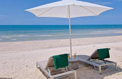 Khanom Resort | Le Petit Saint Tropez Beach Resort Khanom