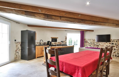 Vaudrimesnil Bed & Breakfast | Le Pigeonnier – Charming Accommodation with Private Terrace