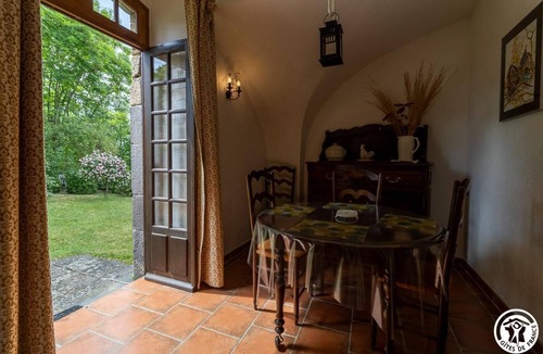 Mirefleurs House | Le Pigeonnier - MIREFLEURS