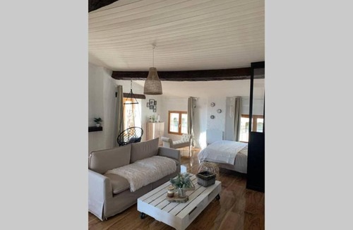Centre Ville Apartment | LE Pilori