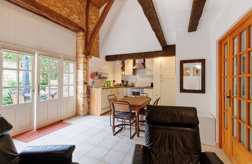 Montcabrier House | Le Pin Penché – Peaceful Retreat with Heated Pool