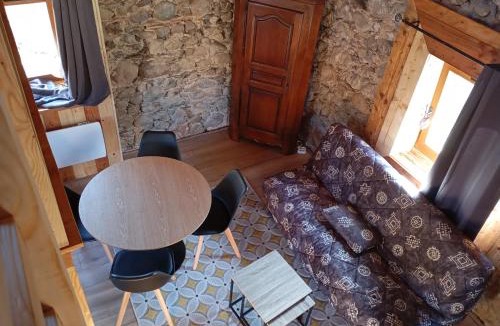 Plancher-Bas House | Le poulailler