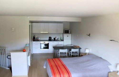 Profondeville Apartment | Le Pré-Chet