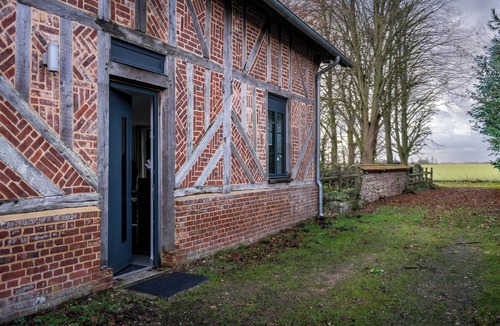 Malleville-sur-le-Bec House | Le Pré de la Girouette, an exceptional gîte in a private wooded park