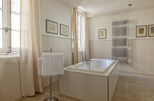 Villeneuve-les-Avignon Hotel | Le Prieure - Relais & Chateaux