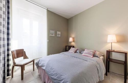 Roucas-Blanc Apartment | Le Protis