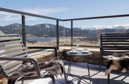 Les Angles Ski Chalet | Le Refuge Cal Chalon * chalet in the heart of the village - its breathtaking view