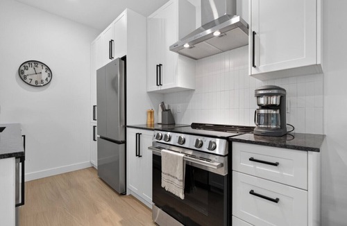 Austin House | Le Relais Austin - Full Property (4 Units-6 beds)
