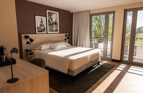 Rueil-Malmaison Hotel | Le Relais de La Malmaison, a member of Radisson Individuals