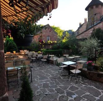 Collonges-la-Rouge Hotel | Le Relais St jacques