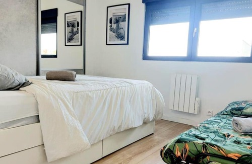 Velaux Apartment | "Le Relax" - Velaux appart climatisé - 6 pers avec terrasse à 15 min plage et aéroport