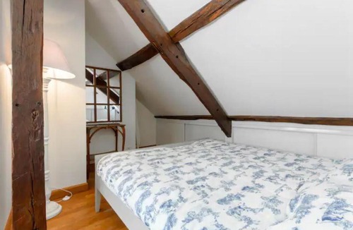 Vannes Apartment | *LE REMPART* - charmant duplex - jardin - parking privé - vue cathédrale - wifi