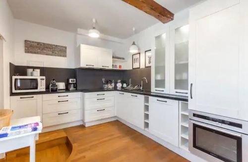 Vannes Apartment | *LE REMPART* - charmant duplex - jardin - parking privé - vue cathédrale - wifi