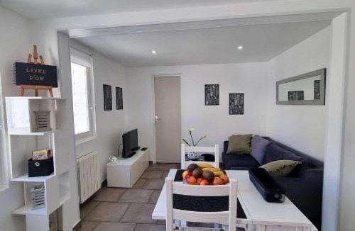 La Demi-Lune House | Le Rethel