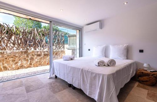 Verghia Apartment | Le Roc - RDC - Splendide Vue Mer