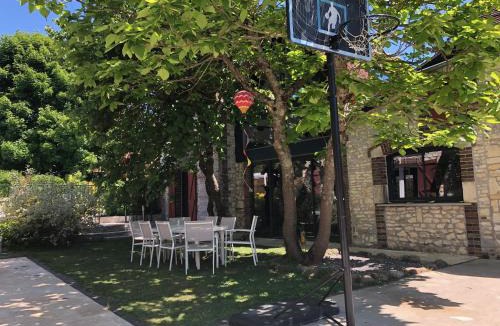 Saint-Maurice-le-Vieil Bed & Breakfast | Le Rouge & Blanc