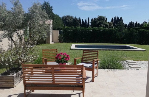 Plan-d'Orgon Villa | Le songe des Lavandes PMR swimming pool charging station Holiday villa in Provence