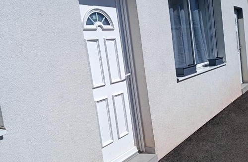 Oyonnax Apartment | Le Studio Élégance du centre