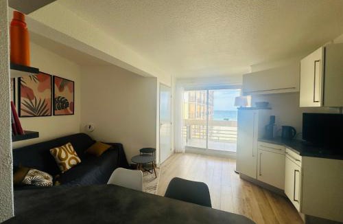 La Cote Radieuse Apartment | Le Sublime 5eme Terrasse VUE MER PISCINE avec PARKING Privé Wifi Linge et Ménage de Fin de Séjour Compris