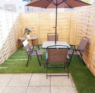 Courcouronnes Apartment | Le Sully Terrasse - Parking privé - 5min Gare RER