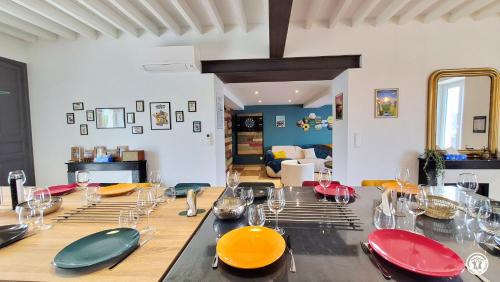 Guipy House | Le Tarare